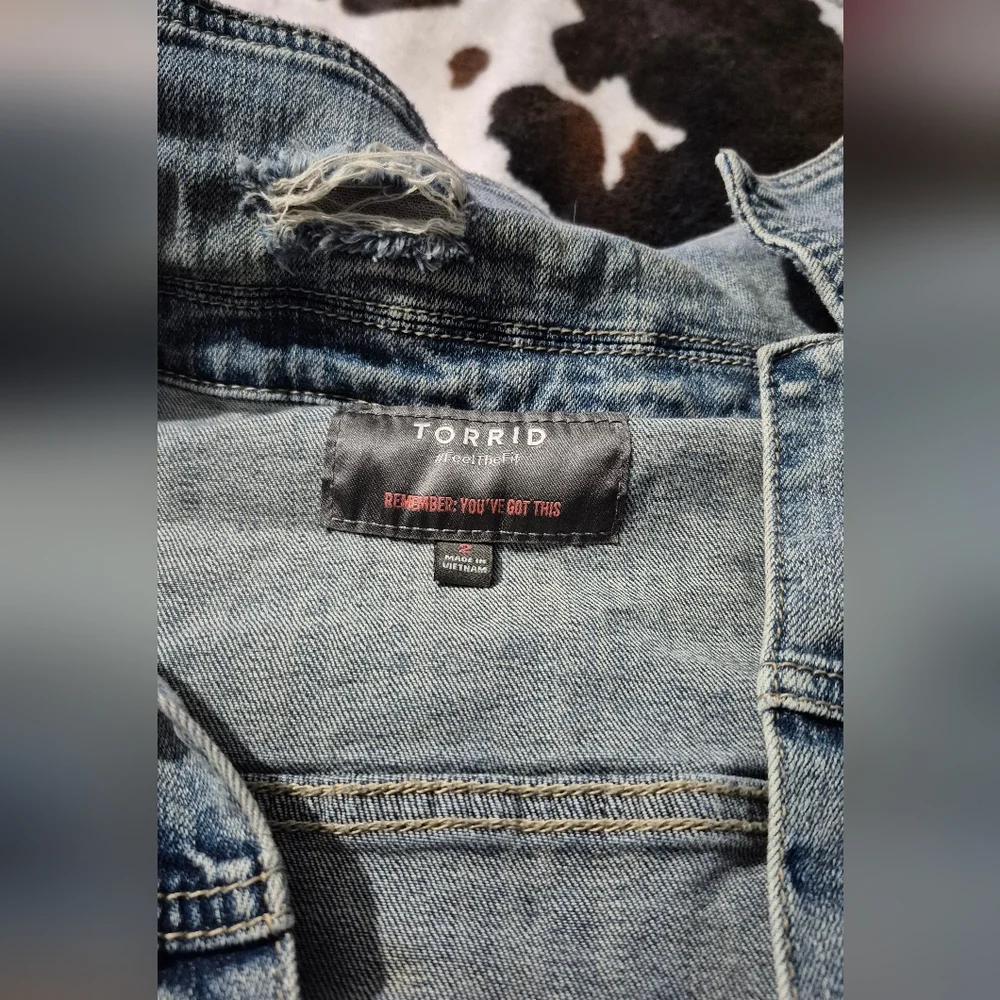 Torrid Denim Jacket - Size 2 - Picture 5 of 9